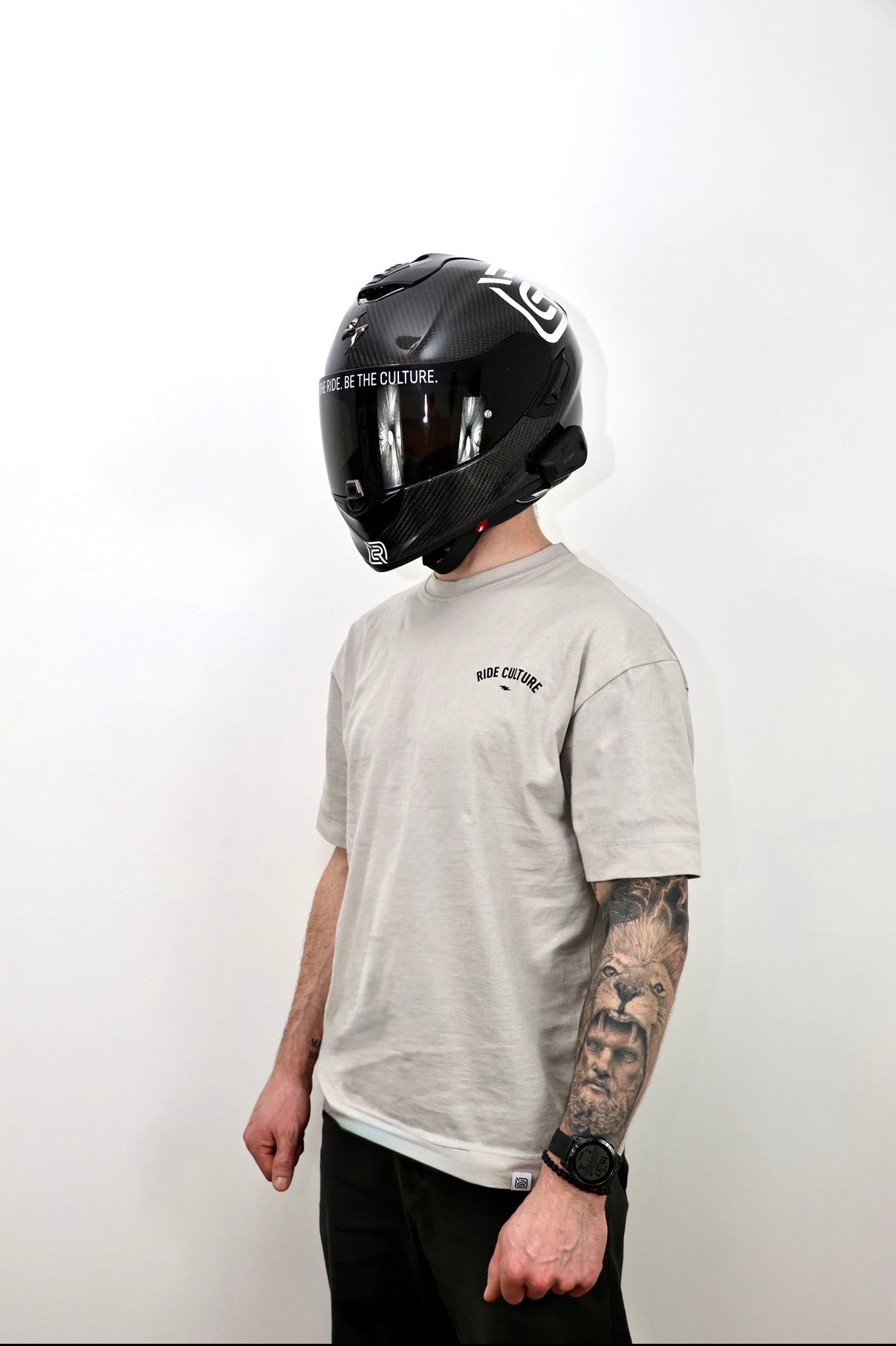 DECAY - Casual Fit Tee